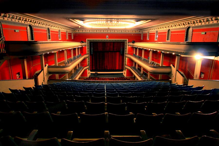 Teatro Rosario: verano en el teatro La Comedia