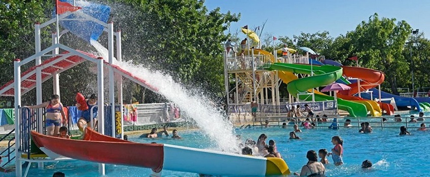 Parque acuático: Polideportivo Municipal de San Lorenzo