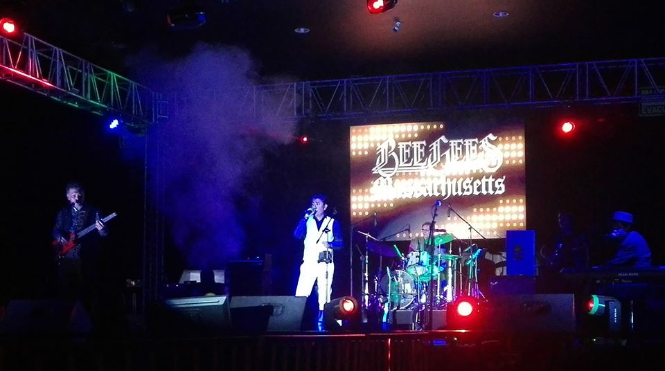 Massachusetts, tributo a Bee Gees