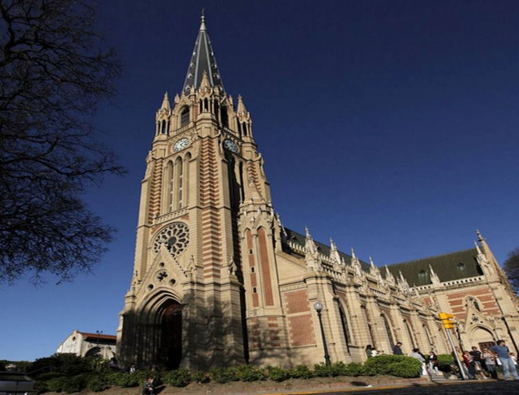 Principales caracteristicas de las iglesias neogóticas en Buenos Aires