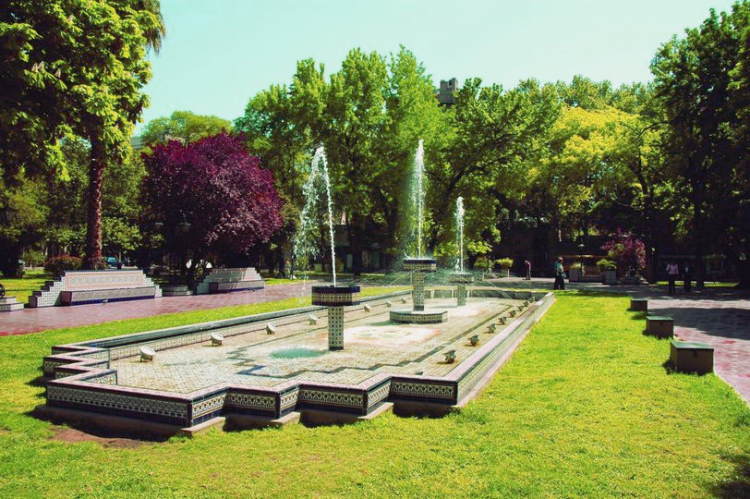 Parque y plazas